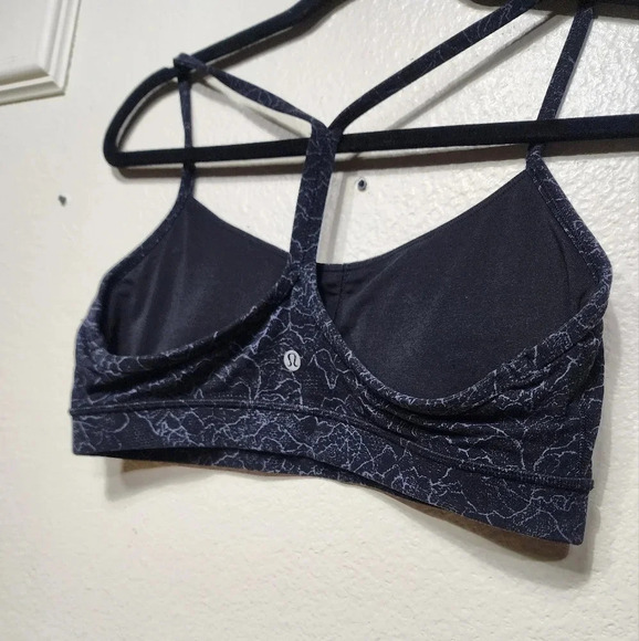 Lululemon Flow Y Bra *Nulu Sport Bra Size 10 Outdoors Gym Athletic Running - Picture 6 of 8